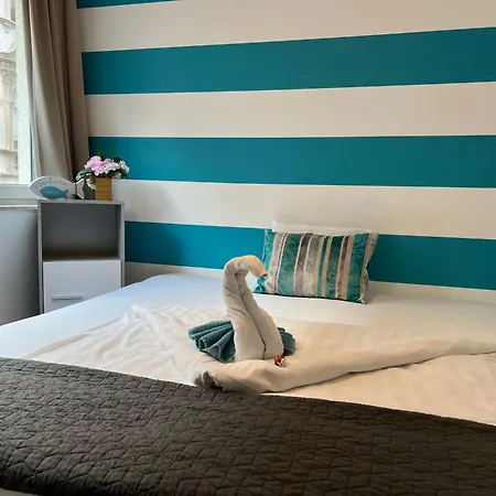 Nova * Budapest