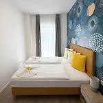 Nova * Budapest