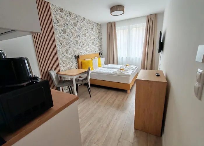 Nova * Budapest