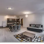 Nova * Budapest